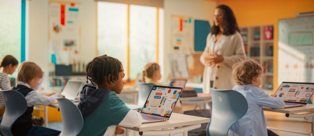 How Schools in the UAE Are Saving Money with Bulk Refurbished Laptop Purchases